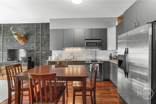 310 W Broughton Street 3011, Savannah, GA 31401