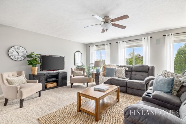 8980 Alanada Drive SE, Caledonia, MI 49316