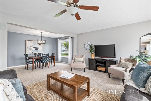 8980 Alanada Drive SE, Caledonia, MI 49316