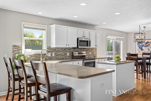 8980 Alanada Drive SE, Caledonia, MI 49316