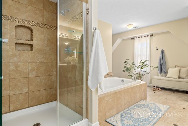 8980 Alanada Drive SE, Caledonia, MI 49316