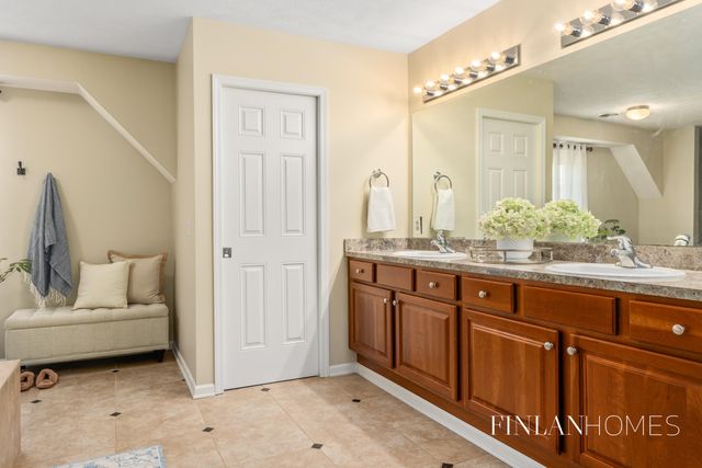 8980 Alanada Drive SE, Caledonia, MI 49316
