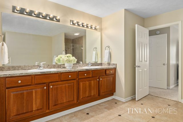 8980 Alanada Drive SE, Caledonia, MI 49316
