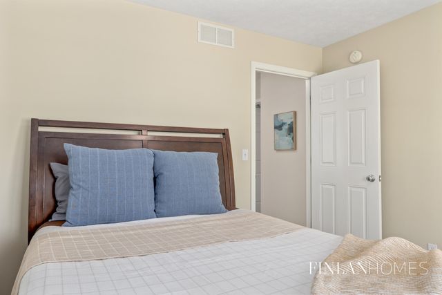 8980 Alanada Drive SE, Caledonia, MI 49316