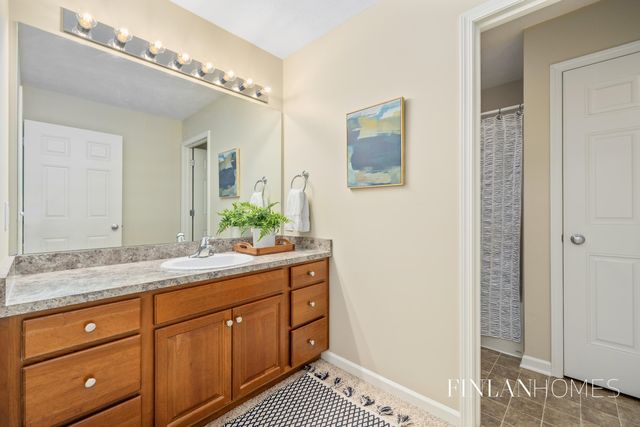 8980 Alanada Drive SE, Caledonia, MI 49316