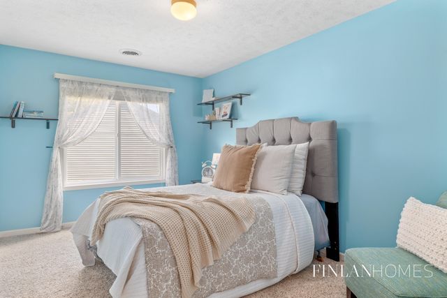 8980 Alanada Drive SE, Caledonia, MI 49316