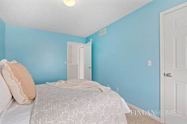 8980 Alanada Drive SE, Caledonia, MI 49316