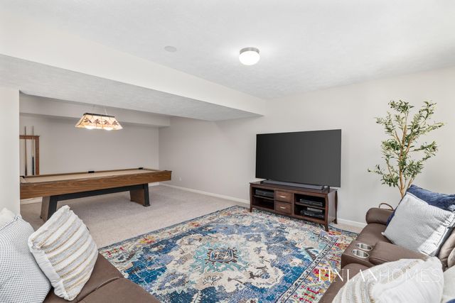 8980 Alanada Drive SE, Caledonia, MI 49316