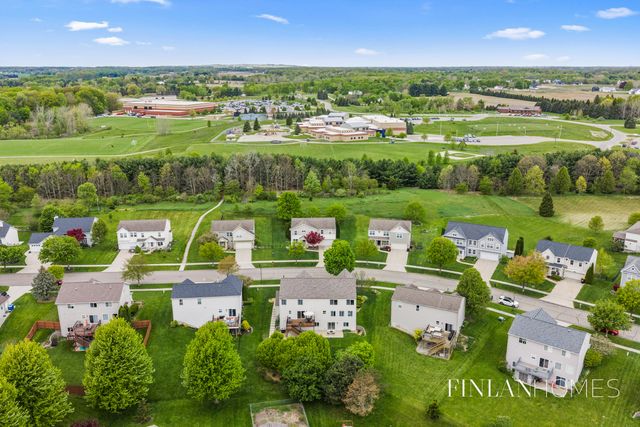 8980 Alanada Drive SE, Caledonia, MI 49316