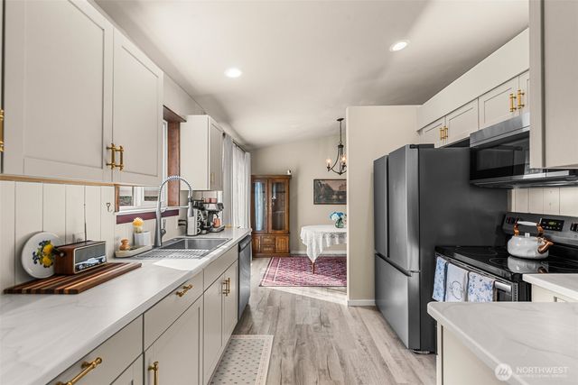 600 10th Street NE, East Wenatchee, WA 98802