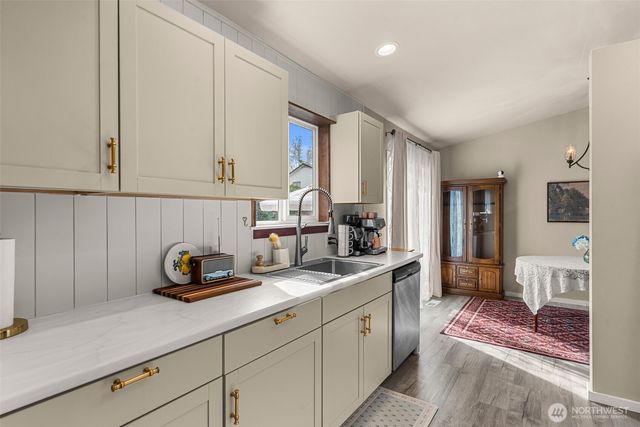 600 10th Street NE, East Wenatchee, WA 98802