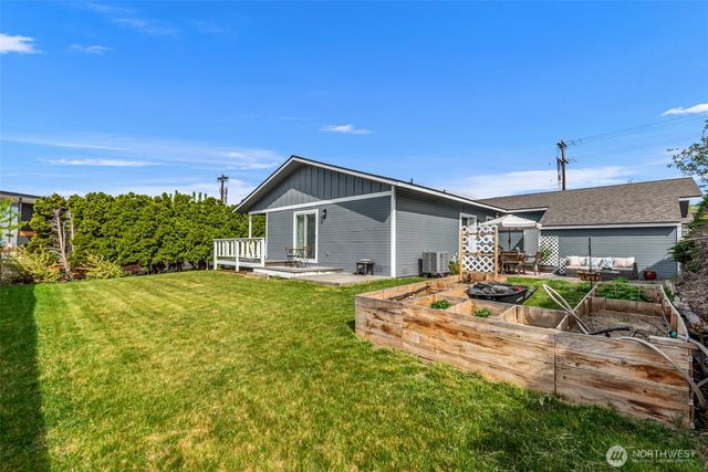 600 10th Street NE, East Wenatchee, WA 98802