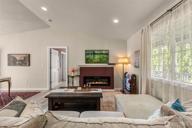 600 10th Street NE, East Wenatchee, WA 98802