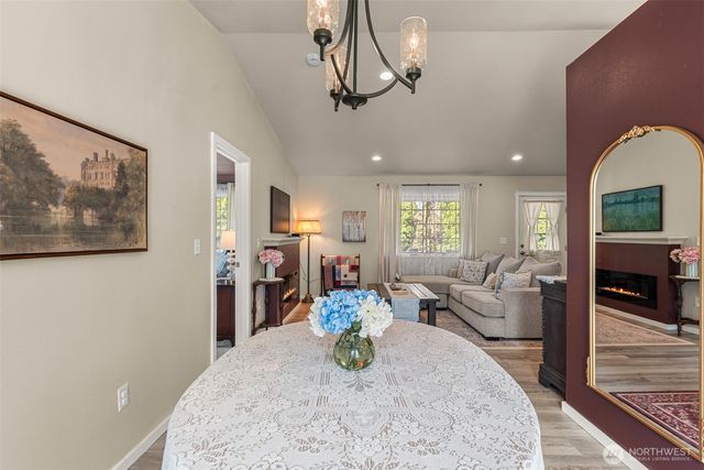 600 10th Street NE, East Wenatchee, WA 98802