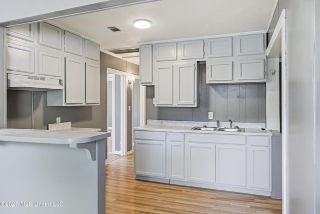 333 Bon Air Street, Jackson, MS 39209