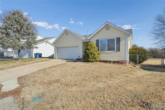 1203 Advance Drive, Florissant, MO 63031