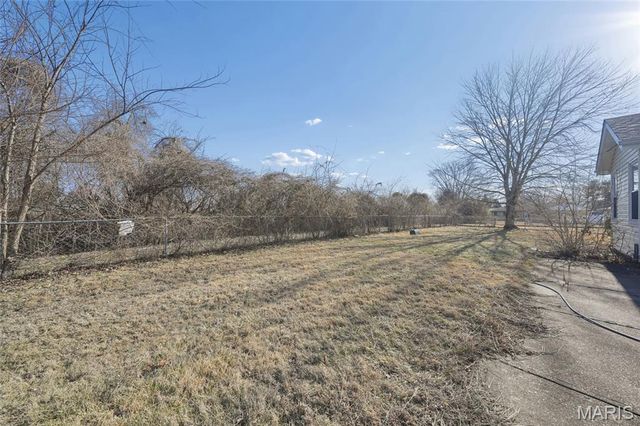 1203 Advance Drive, Florissant, MO 63031