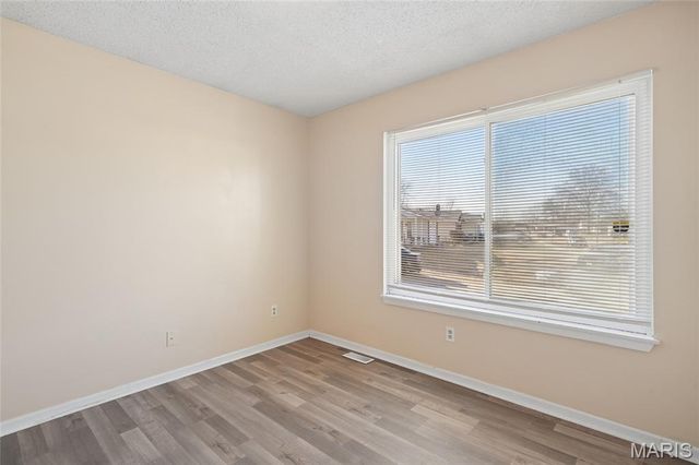 1203 Advance Drive, Florissant, MO 63031