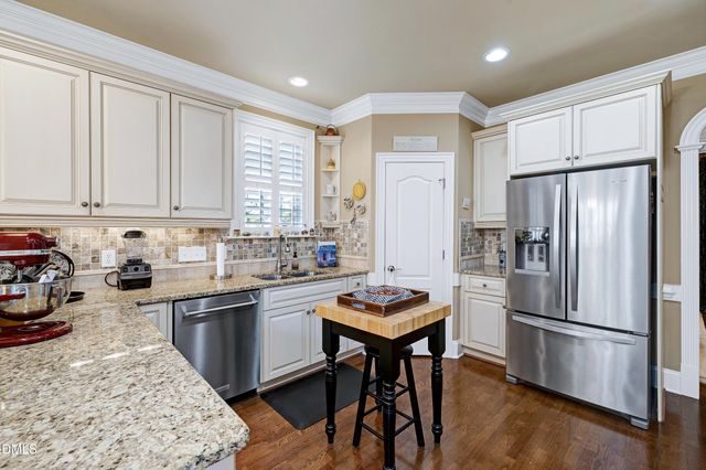 210 Sonoma Valley Drive, Cary, NC 27518