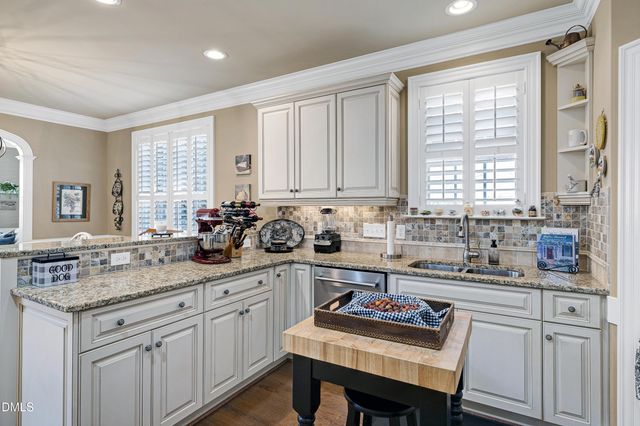 210 Sonoma Valley Drive, Cary, NC 27518