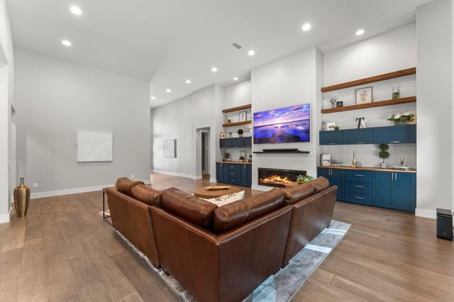 18867 Mystic Point, Montgomery, TX 77356