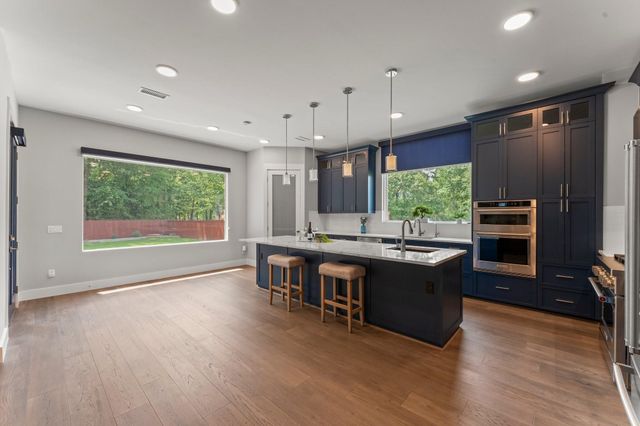 18867 Mystic Point, Montgomery, TX 77356