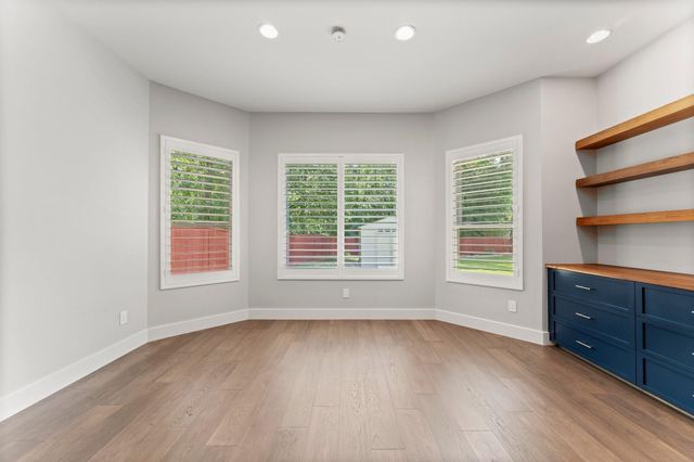 18867 Mystic Point, Montgomery, TX 77356