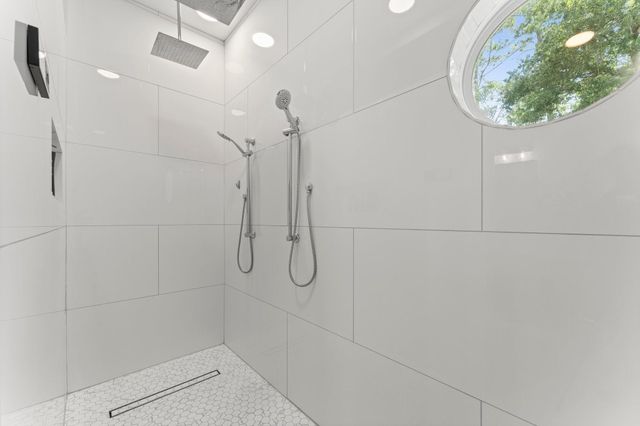 18867 Mystic Point, Montgomery, TX 77356