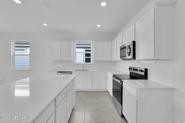 3596 AMERICANA Drive, Green Cove Springs, FL 32043