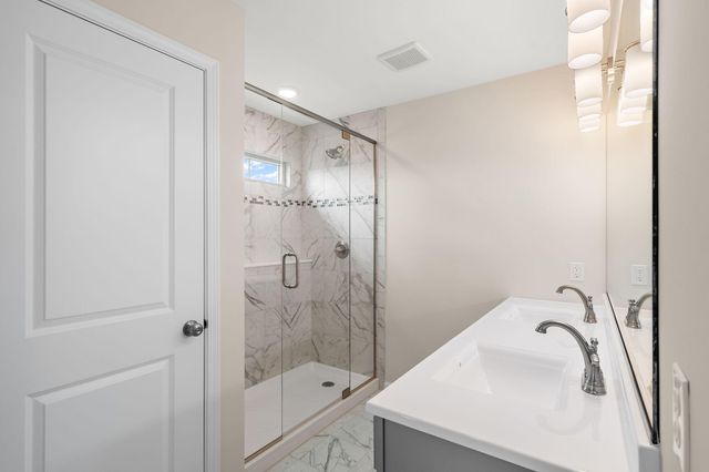538 Marilyn Way, Valparaiso, IN 46385
