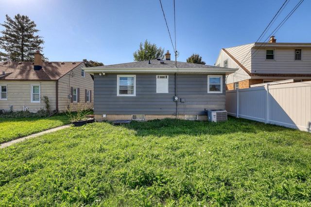 4312 N 89th STREET, Milwaukee, WI 53222