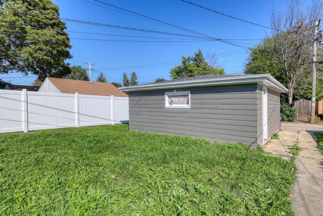 4312 N 89th STREET, Milwaukee, WI 53222