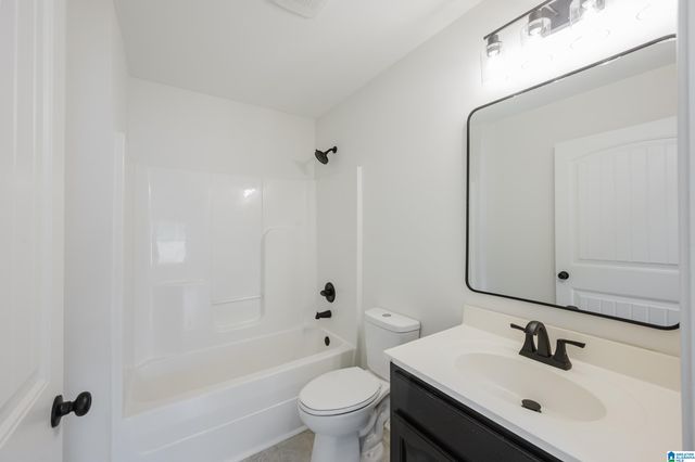 320 CREEK RUN CIRCLE, Calera, AL 35040