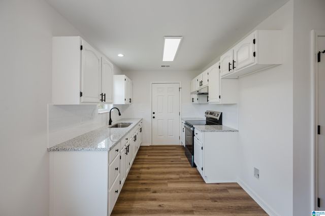 320 CREEK RUN CIRCLE, Calera, AL 35040