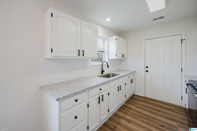 320 CREEK RUN CIRCLE, Calera, AL 35040