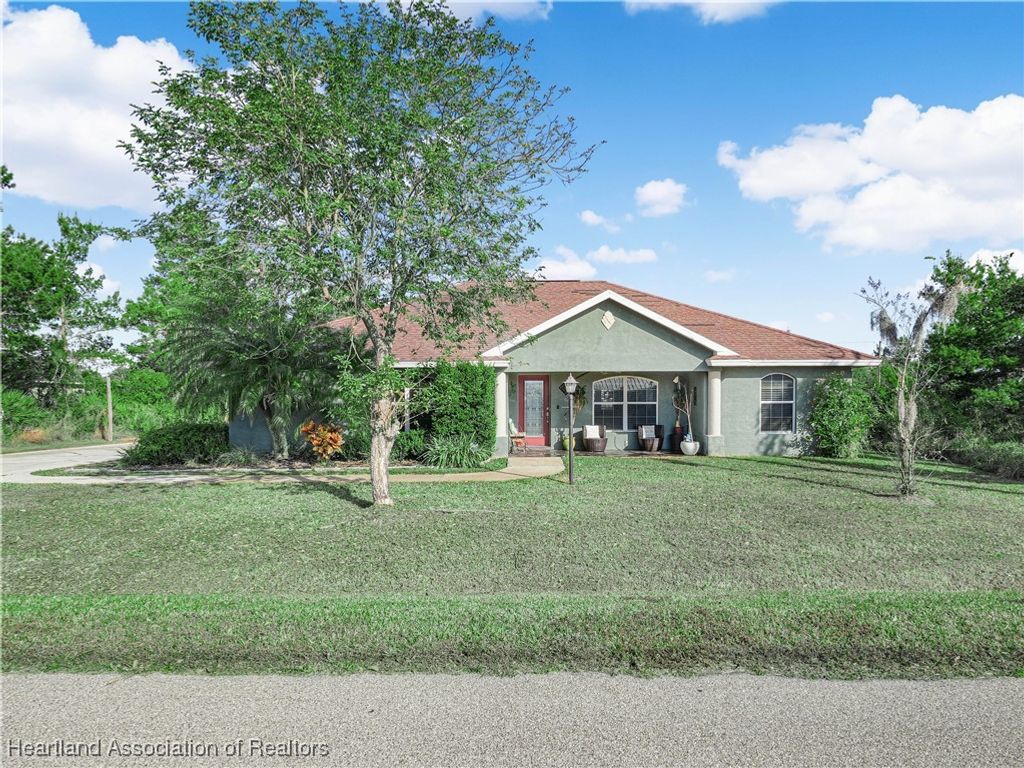 4606 Shamrock Street, Sebring, FL 33872