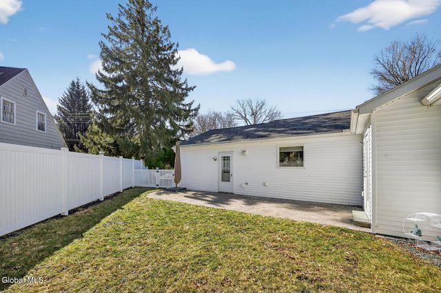 13 S Belmont Circle, Oneonta, NY 13820