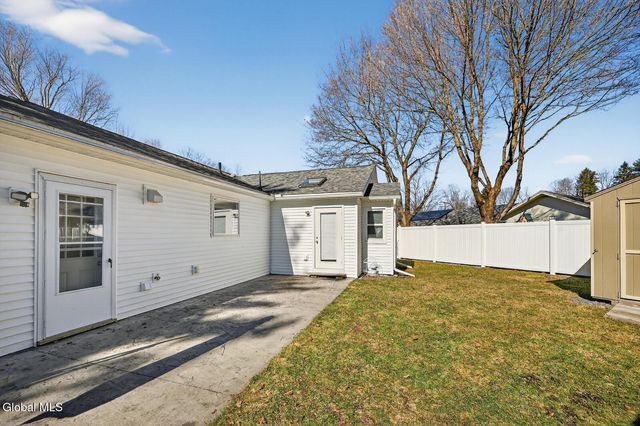 13 S Belmont Circle, Oneonta, NY 13820