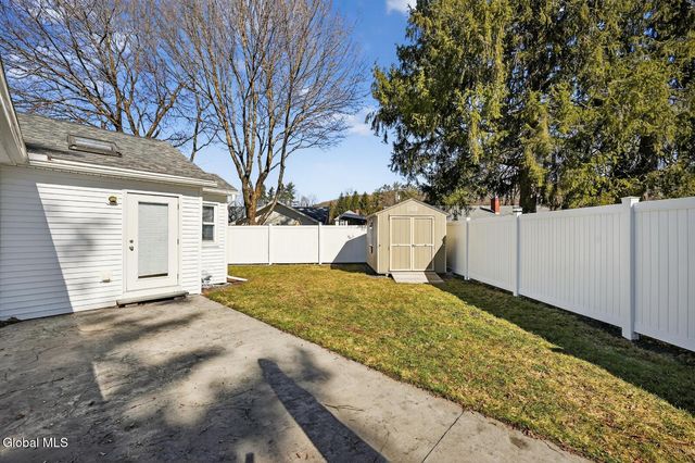 13 S Belmont Circle, Oneonta, NY 13820