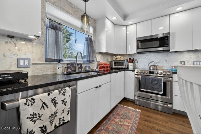 13 S Belmont Circle, Oneonta, NY 13820