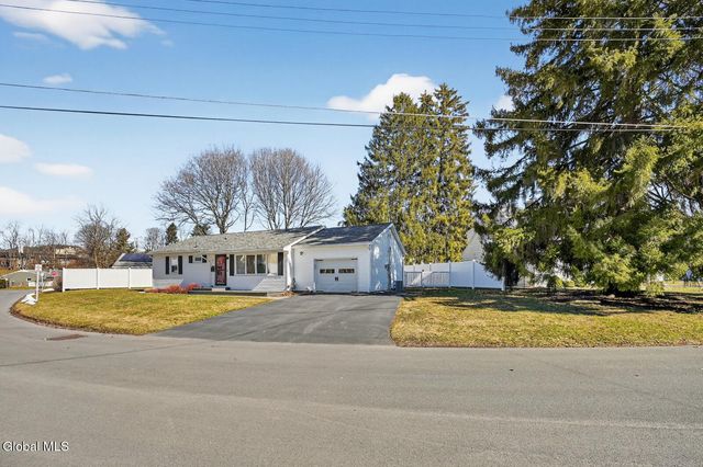 13 S Belmont Circle, Oneonta, NY 13820