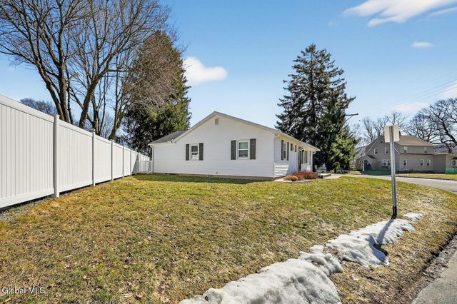 13 S Belmont Circle, Oneonta, NY 13820