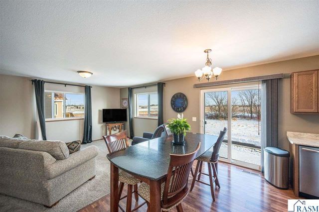 71 Benson Trail, North Mankato, MN 56003