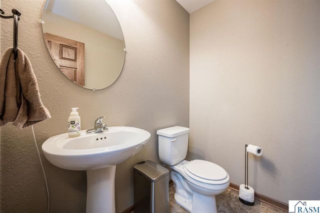 71 Benson Trail, North Mankato, MN 56003