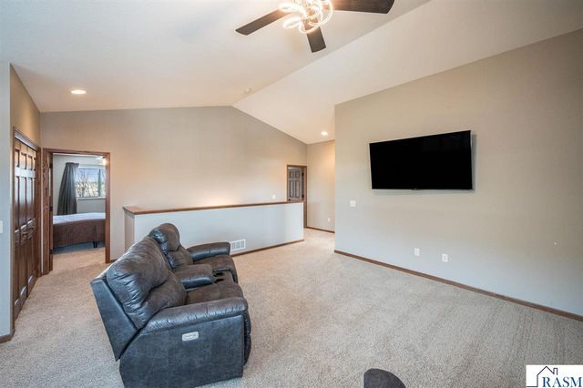 71 Benson Trail, North Mankato, MN 56003