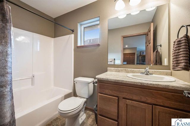 71 Benson Trail, North Mankato, MN 56003