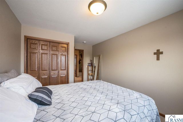 71 Benson Trail, North Mankato, MN 56003