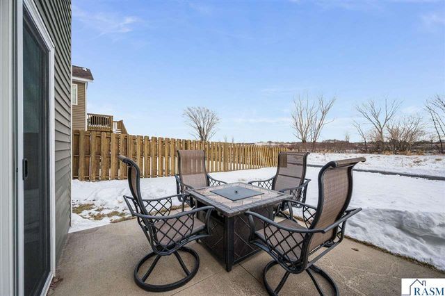 71 Benson Trail, North Mankato, MN 56003