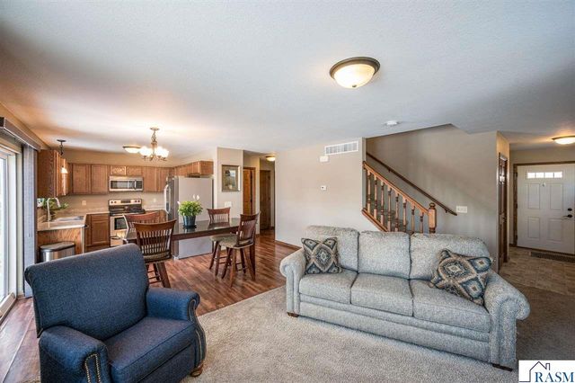 71 Benson Trail, North Mankato, MN 56003