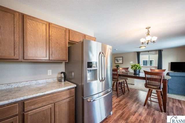 71 Benson Trail, North Mankato, MN 56003